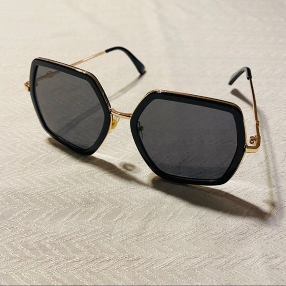 New Arrival! Oversized Hexagon Fashion Sunglasses - Picture 5 of 7